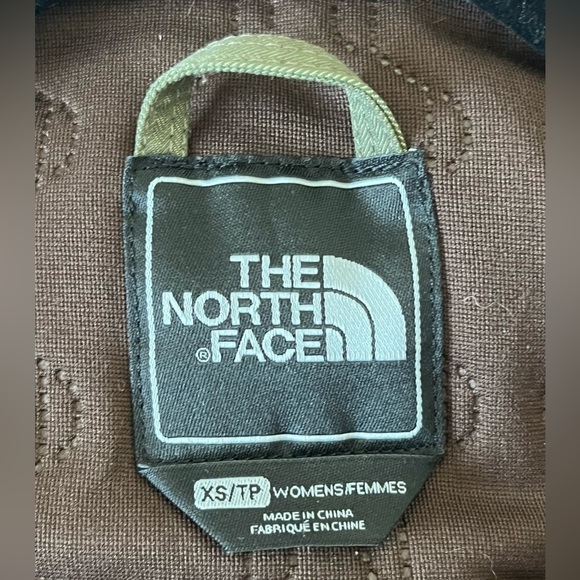 The North Face Women's Forrest Green Heavy Duty
Recco Ski Jacket SIZE XS - Picture 10 of 14